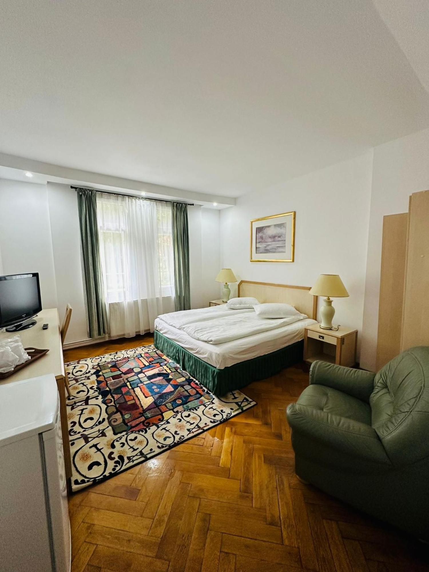 Rapsodia Sinaia Bed & Breakfast Eksteriør bilde